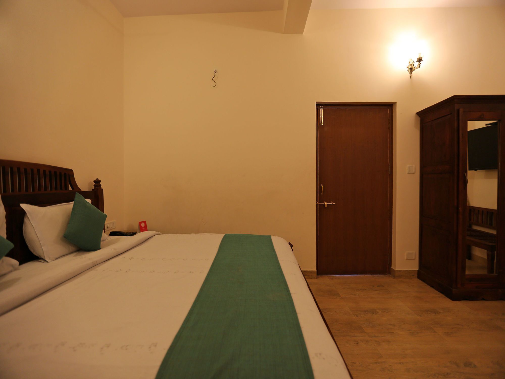 Oyo 6549 Hotel Gorbandh Ābu Eksteriør billede
